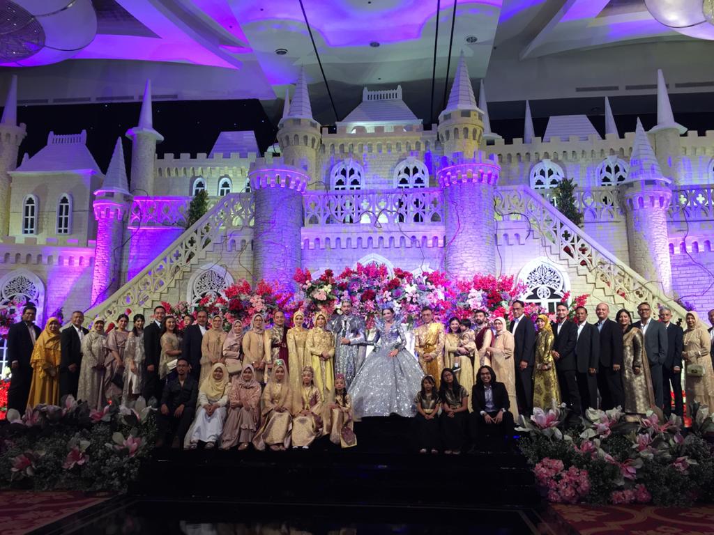 Game of Thrones di Pernikahan Berlian Insyirah Azzahro dengan Muhammad Nadhif Ramadhan